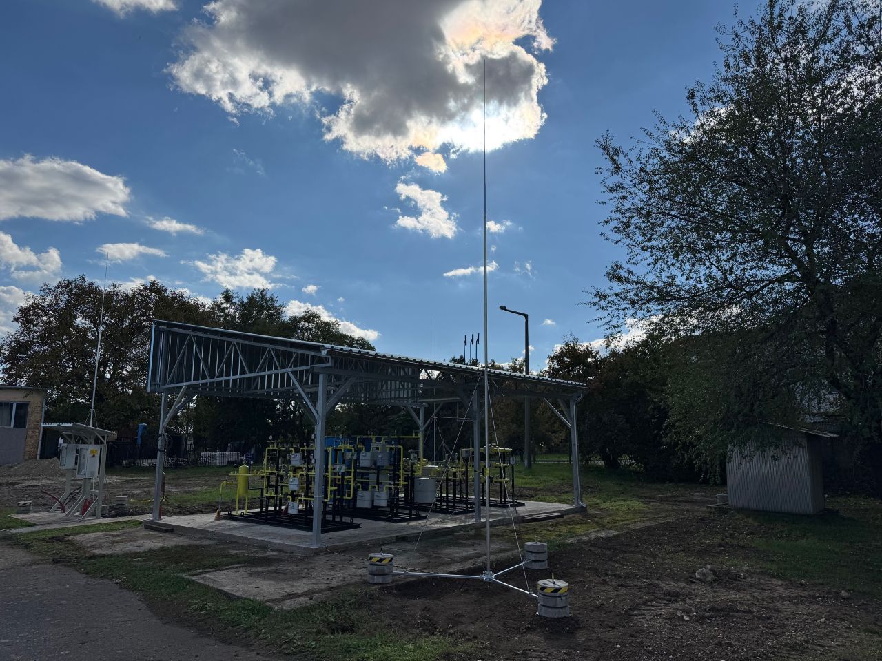 OPUS Tigáz tesztrendszer vázszerkezetének villámvédelmi kiépítése